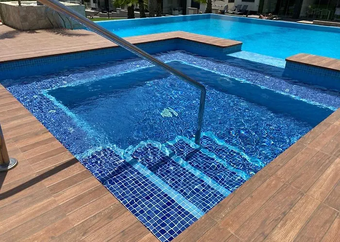 Luxury Penthouse With Private Rooftop Terrace, Pool, Punta Prima, Torrevieja