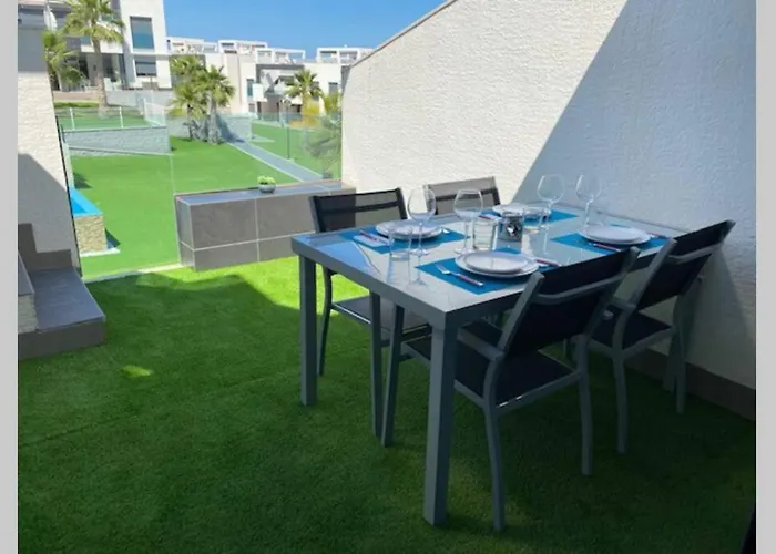 Luxury Penthouse With Private Rooftop Terrace, Pool, Punta Prima, Torrevieja Appartement *