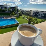 Luxury Penthouse With Private Rooftop Terrace, Pool, Punta Prima, 아파트