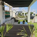 Lejlighed Luxury Penthouse With Private Rooftop Terrace, Pool, Punta Prima, Torrevieja *