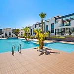 Luxury Penthouse With Private Rooftop Terrace, Pool, Punta Prima, Torrevieja * Torrevieja