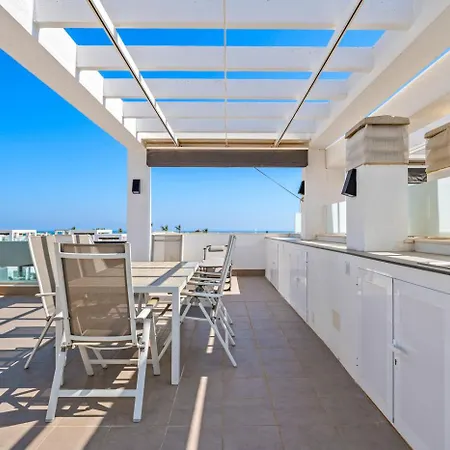 Luxury Penthouse With Private Rooftop Terrace, Pool, Punta Prima, Torrevieja Lejlighed