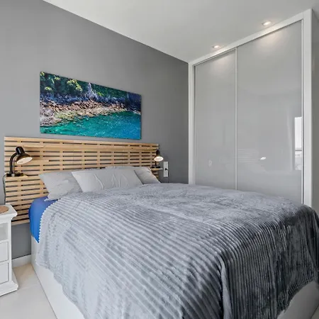 Luxury Penthouse With Private Rooftop Terrace, Pool, Punta Prima, Torrevieja *