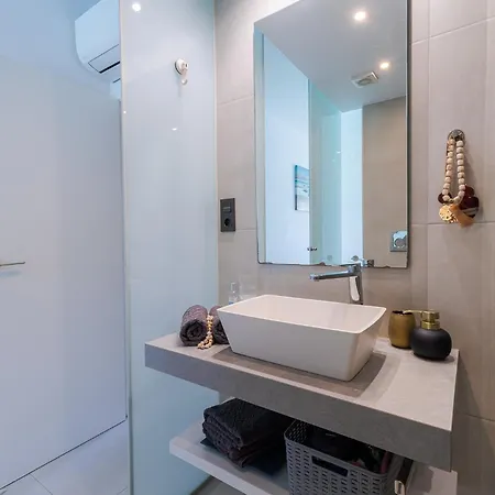 Huoneisto Luxury Penthouse With Private Rooftop Terrace, Pool, Punta Prima, *