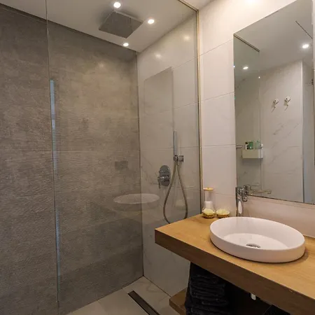 Huoneisto Luxury Penthouse With Private Rooftop Terrace, Pool, Punta Prima, Torrevieja