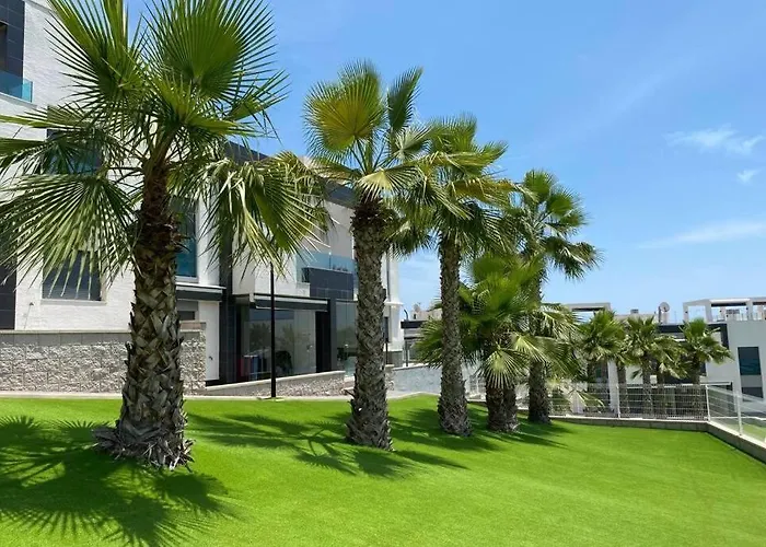 Luxury Penthouse With Private Rooftop Terrace, Pool, Punta Prima, Torrevieja Lägenhet *