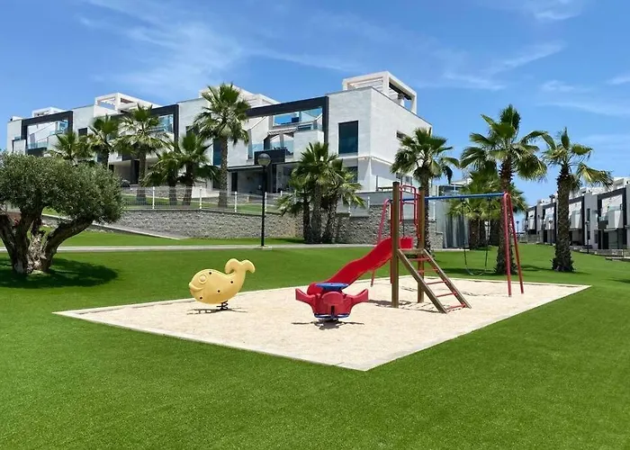 Luxury Penthouse With Private Rooftop Terrace, Pool, Punta Prima, Torrevieja Lägenhet