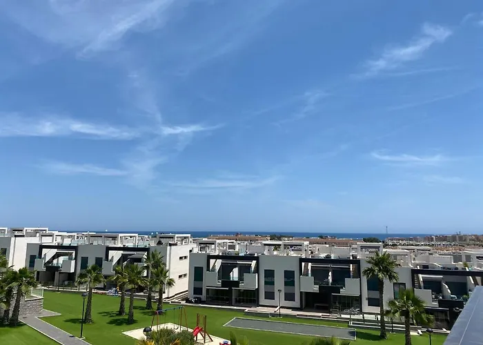 Luxury Penthouse With Private Rooftop Terrace, Pool, Punta Prima, Torrevieja Lägenhet *