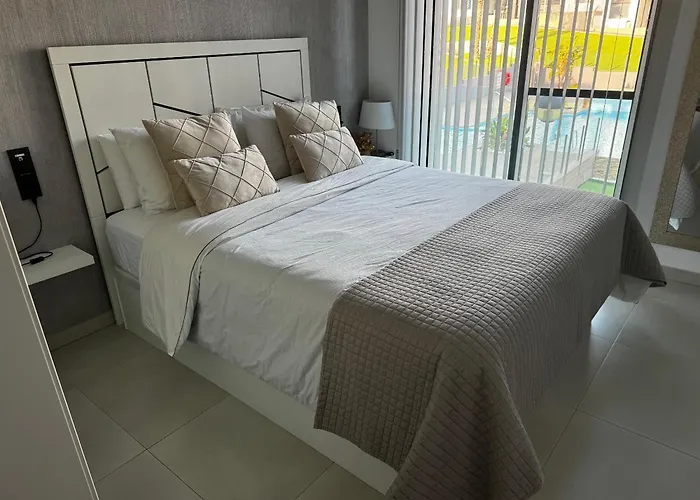 Luxury Penthouse With Private Rooftop Terrace, Pool, Punta Prima, Torrevieja Lägenhet *